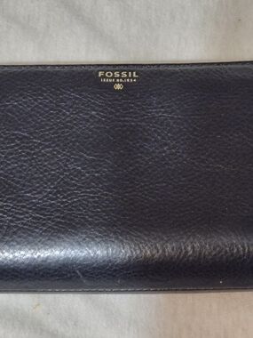 Fossil Large Black Leather Zip Wallet